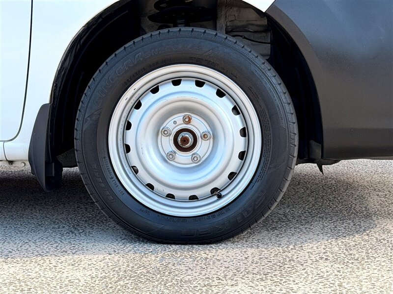 2019 Nissan NV200 S - Photo 20 - Sherman Oaks, CA 91403-1701