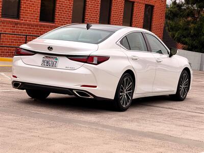 2023 Lexus ES 350   - Photo 7 - Sherman Oaks, CA 91403-1701