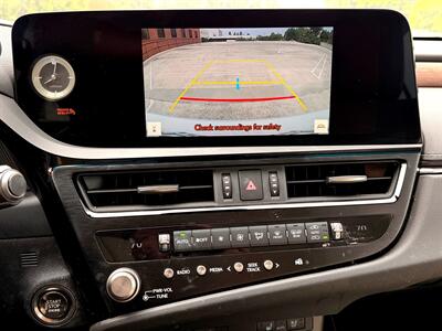 2023 Lexus ES 350   - Photo 17 - Sherman Oaks, CA 91403-1701