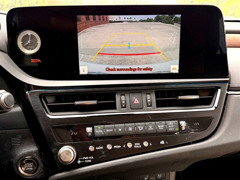 2023 Lexus ES 350   - Photo 17 - Sherman Oaks, CA 91403-1701