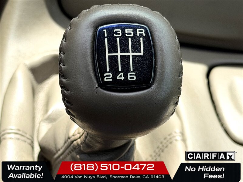 2004 Chevrolet Corvette   - Photo 19 - Sherman Oaks, CA 91403-1701
