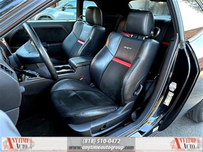 2009 Dodge Challenger SRT8   - Photo 11 - Sherman Oaks, CA 91403-1701