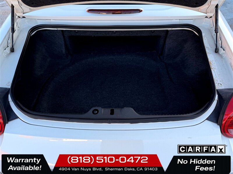 2002 Ford Thunderbird Deluxe - Photo 20 - Sherman Oaks, CA 91403-1701