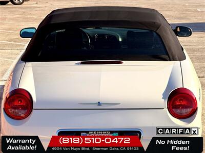 2002 Ford Thunderbird Deluxe - Photo 12 - Sherman Oaks, CA 91403-1701