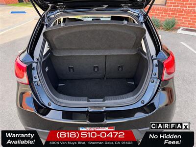 2020 Toyota Yaris Hatchback LE - Photo 23 - Sherman Oaks, CA 91403-1701