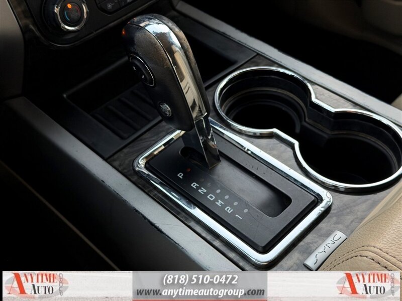 2016 Ford Expedition Limited - Photo 19 - Sherman Oaks, CA 91403-1701