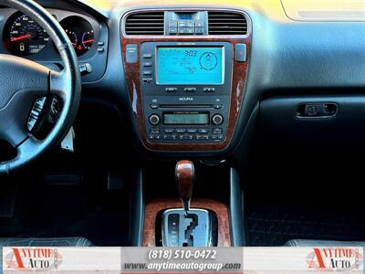 2005 Acura MDX Touring   - Photo 11 - Sherman Oaks, CA 91403-1701