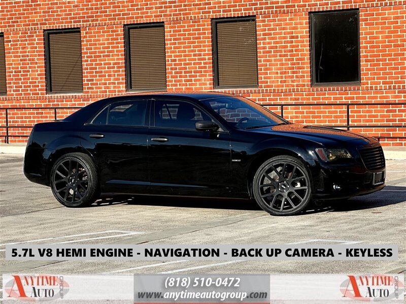 2013 Chrysler 300C - Photo 1 - Sherman Oaks, CA 91403-1701