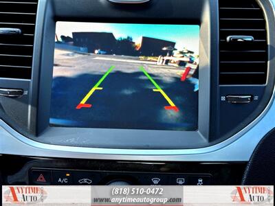 2013 Chrysler 300C   - Photo 17 - Sherman Oaks, CA 91403-1701
