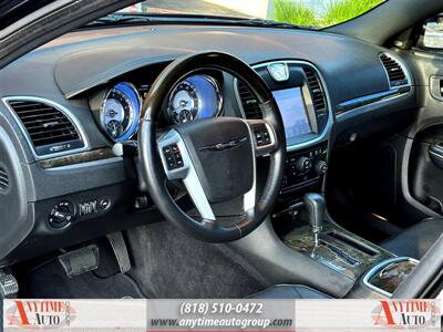 2013 Chrysler 300C   - Photo 12 - Sherman Oaks, CA 91403-1701