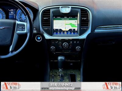 2013 Chrysler 300C   - Photo 11 - Sherman Oaks, CA 91403-1701