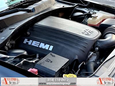 2013 Chrysler 300C   - Photo 27 - Sherman Oaks, CA 91403-1701