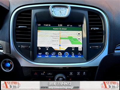 2013 Chrysler 300C   - Photo 15 - Sherman Oaks, CA 91403-1701