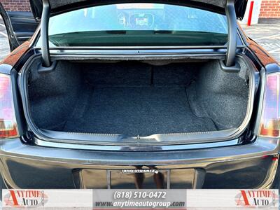 2013 Chrysler 300C   - Photo 24 - Sherman Oaks, CA 91403-1701