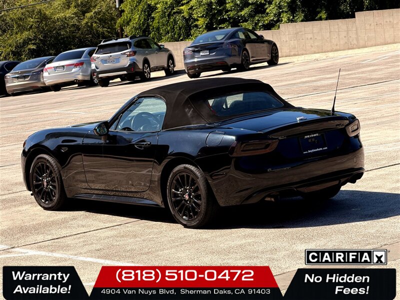 2017 FIAT 124 Spider Classica   - Photo 11 - Sherman Oaks, CA 91403-1701