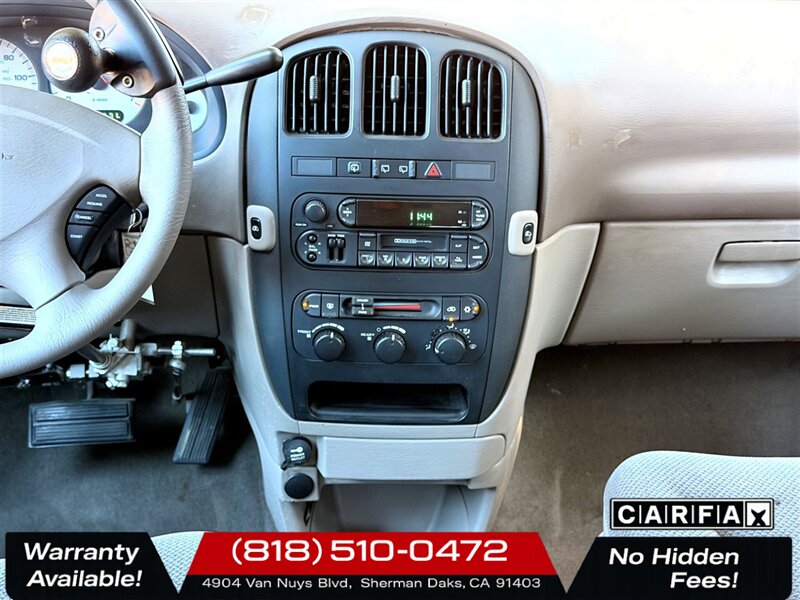 2003 Dodge Grand Caravan SE Wheelchair Accessible Mobility Van - Photo 11 - Sherman Oaks, CA 91403-1701