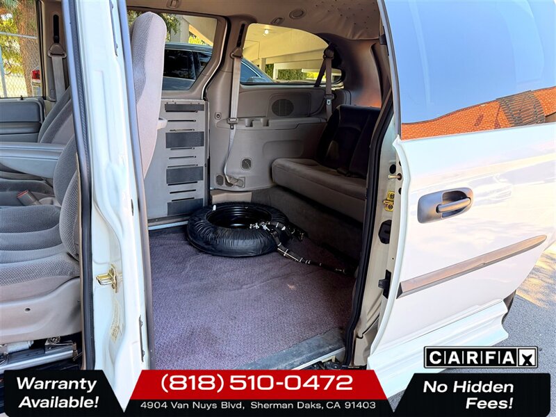 2003 Dodge Grand Caravan SE Wheelchair Accessible Mobility Van - Photo 19 - Sherman Oaks, CA 91403-1701