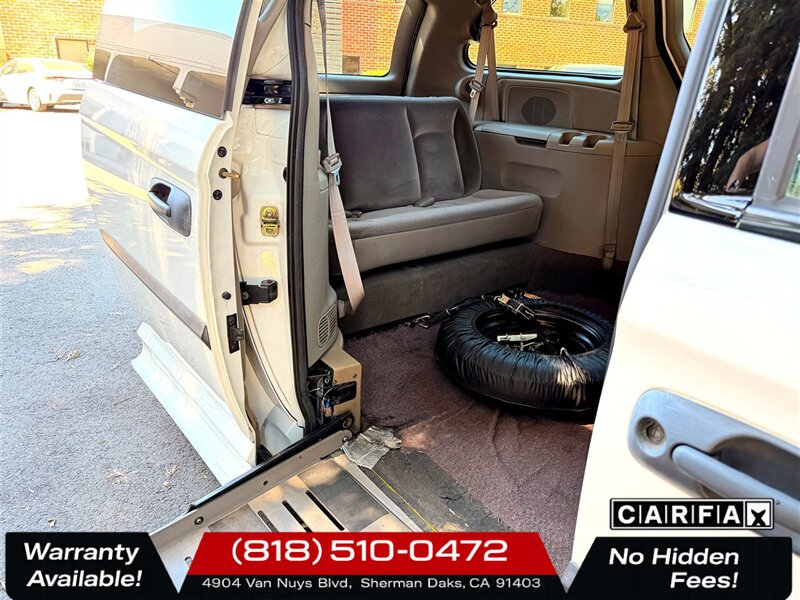 2003 Dodge Grand Caravan SE Wheelchair Accessible Mobility Van - Photo 22 - Sherman Oaks, CA 91403-1701