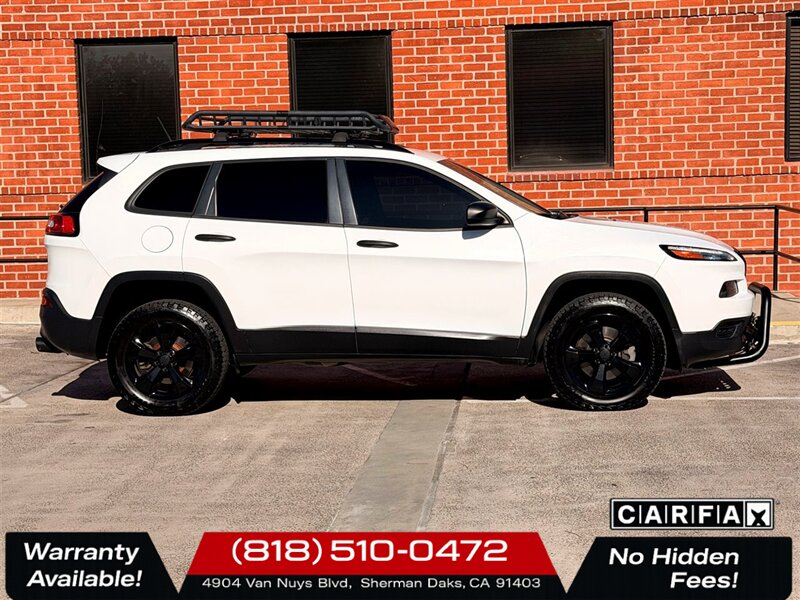 2017 Jeep Cherokee Altitude - Photo 8 - Sherman Oaks, CA 91403-1701