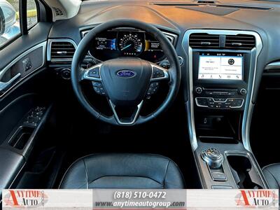 2017 Ford Fusion SE   - Photo 10 - Sherman Oaks, CA 91403-1701