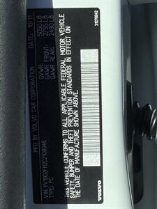 2012 Volvo S60 T6 R-Design   - Photo 12 - Sherman Oaks, CA 91403-1701