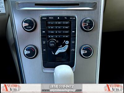2012 Volvo XC60 3.2   - Photo 16 - Sherman Oaks, CA 91403-1701