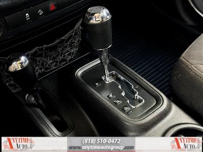 2014 Jeep Wrangler Unlimited Sport   - Photo 19 - Sherman Oaks, CA 91403-1701