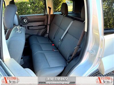 2011 Dodge Nitro Heat   - Photo 21 - Sherman Oaks, CA 91403-1701
