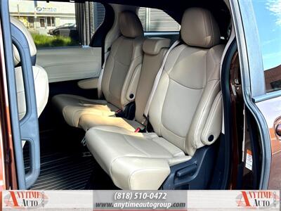 2021 Toyota Sienna XLE 8-Passenger   - Photo 30 - Sherman Oaks, CA 91403-1701