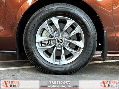 2021 Toyota Sienna XLE 8-Passenger   - Photo 35 - Sherman Oaks, CA 91403-1701