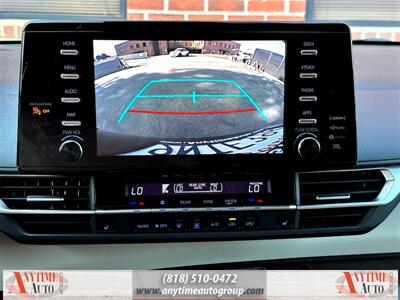 2021 Toyota Sienna XLE 8-Passenger   - Photo 20 - Sherman Oaks, CA 91403-1701