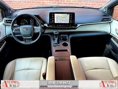 2021 Toyota Sienna XLE 8-Passenger   - Photo 9 - Sherman Oaks, CA 91403-1701