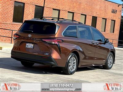 2021 Toyota Sienna XLE 8-Passenger   - Photo 6 - Sherman Oaks, CA 91403-1701
