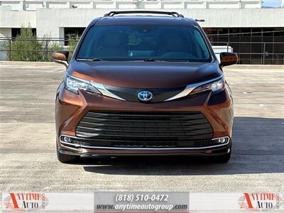 2021 Toyota Sienna XLE 8-Passenger   - Photo 2 - Sherman Oaks, CA 91403-1701