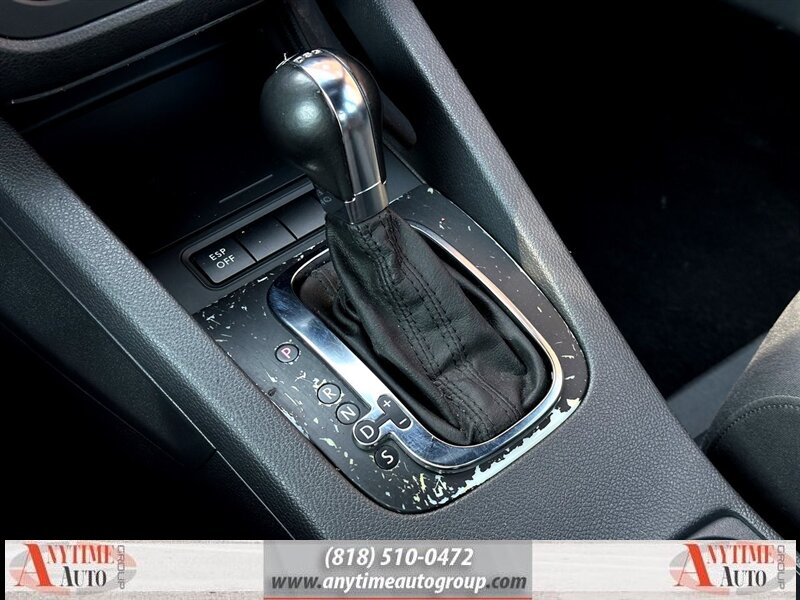 2009 Volkswagen GTI - Photo 14 - Sherman Oaks, CA 91403-1701