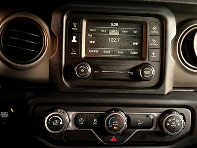 2019 Jeep Wrangler Unlimited Sport S   - Photo 16 - Sherman Oaks, CA 91403-1701