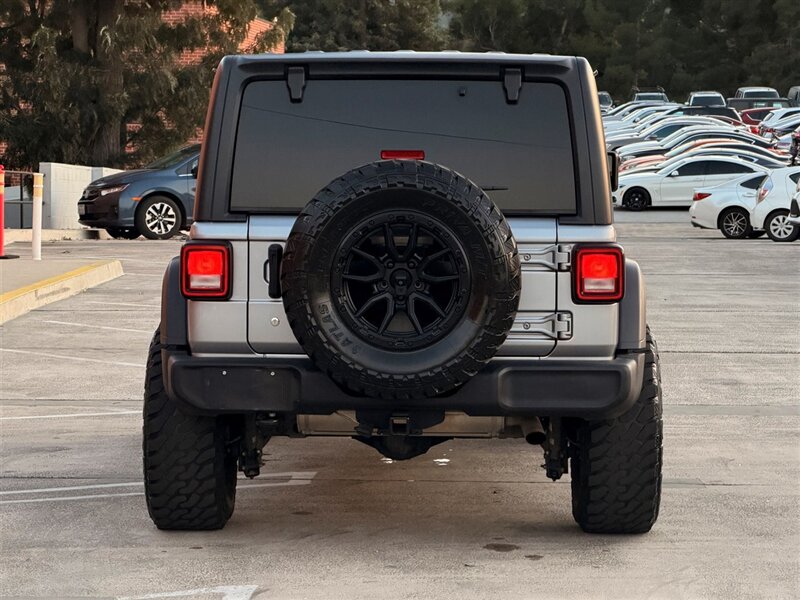 2019 Jeep Wrangler Unlimited Sport S   - Photo 6 - Sherman Oaks, CA 91403-1701