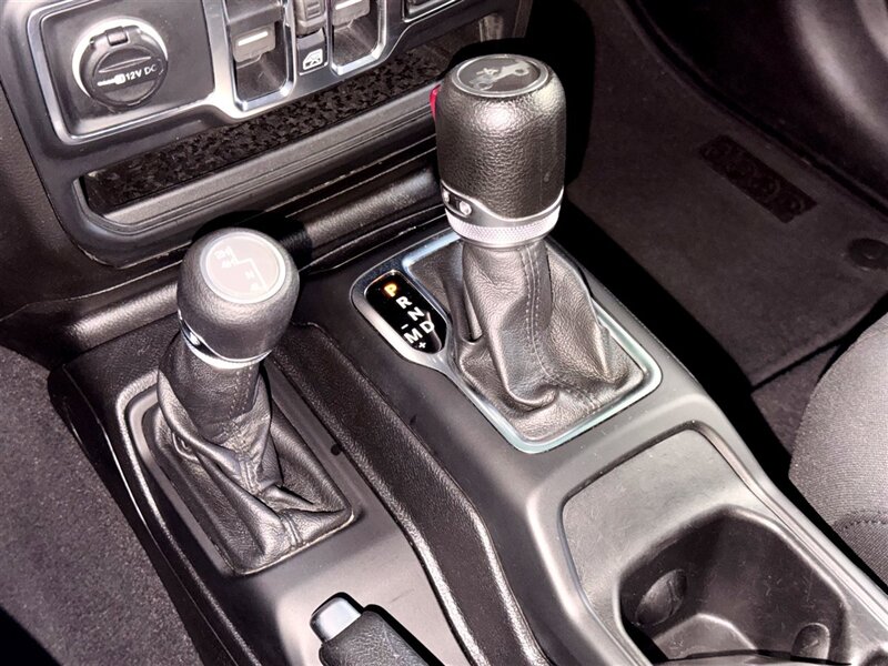 2019 Jeep Wrangler Unlimited Sport S   - Photo 19 - Sherman Oaks, CA 91403-1701