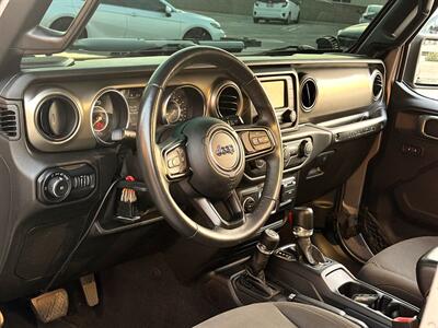 2019 Jeep Wrangler Unlimited Sport S   - Photo 13 - Sherman Oaks, CA 91403-1701