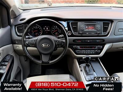 2015 Kia Sedona EX   - Photo 10 - Sherman Oaks, CA 91403-1701