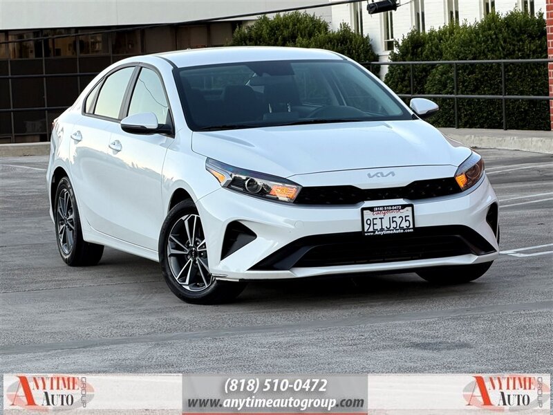 2023 Kia Forte LXS   - Photo 32 - Sherman Oaks, CA 91403-1701