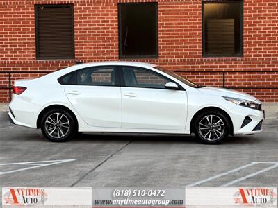 2023 Kia Forte LXS   - Photo 8 - Sherman Oaks, CA 91403-1701