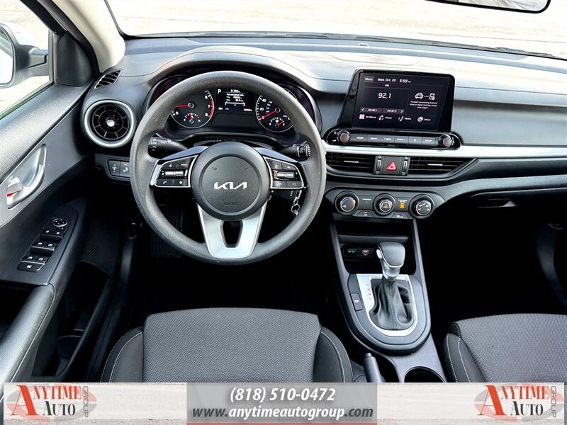 2023 Kia Forte LXS   - Photo 11 - Sherman Oaks, CA 91403-1701