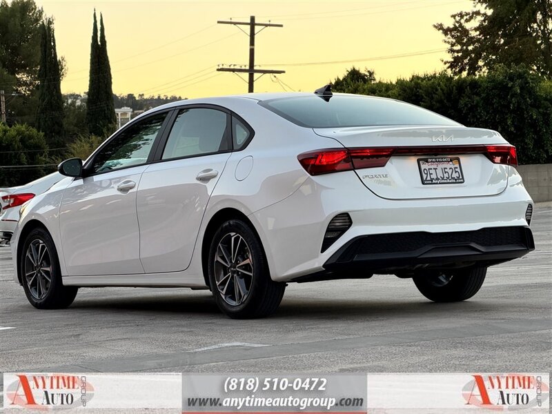 2023 Kia Forte LXS   - Photo 5 - Sherman Oaks, CA 91403-1701