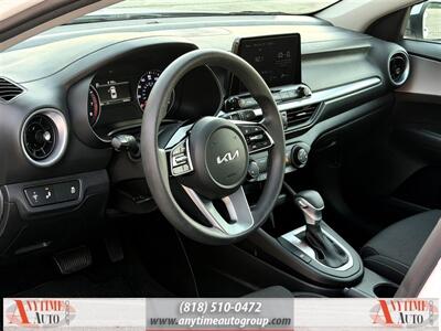 2023 Kia Forte LXS   - Photo 13 - Sherman Oaks, CA 91403-1701