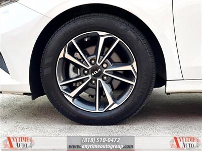 2023 Kia Forte LXS   - Photo 29 - Sherman Oaks, CA 91403-1701