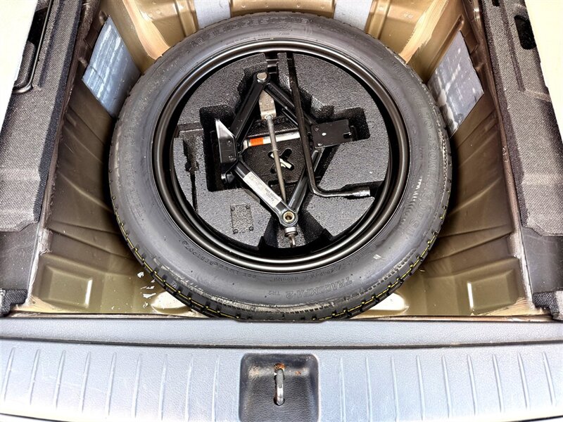 2008 Subaru Outback 2.5i - Photo 22 - Sherman Oaks, CA 91403-1701