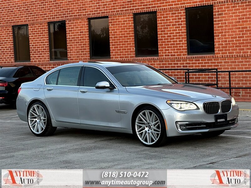 2013 BMW 7 Series 750i photo 9