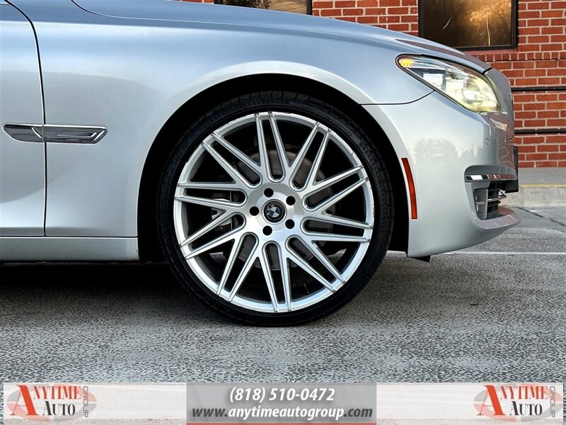 2013 BMW 7 Series 750i photo 25