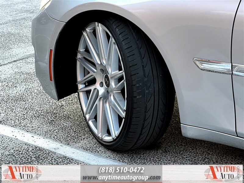 2013 BMW 7 Series 750i photo 26